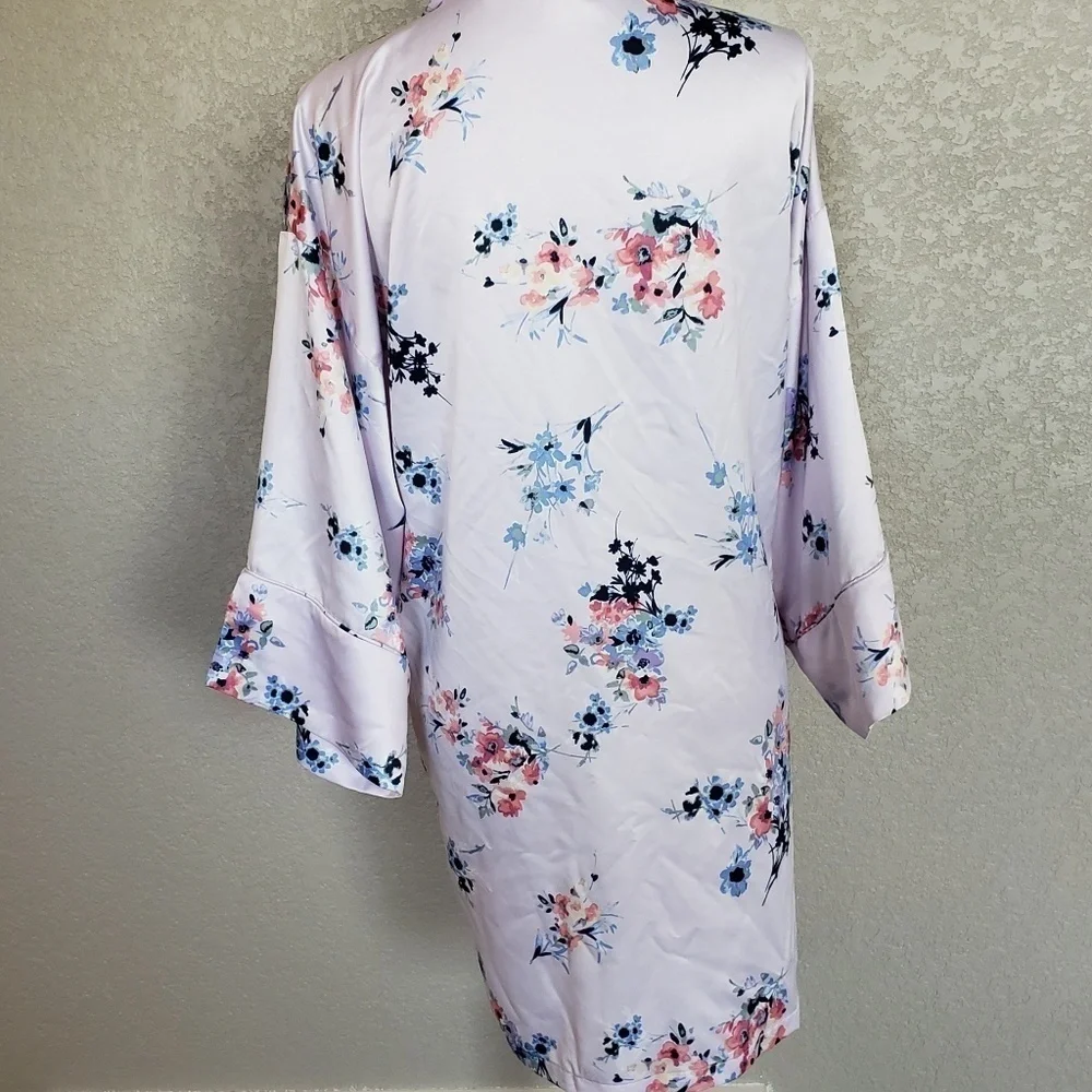 In bloom by jon quil. Robe - Picture 4 of 8